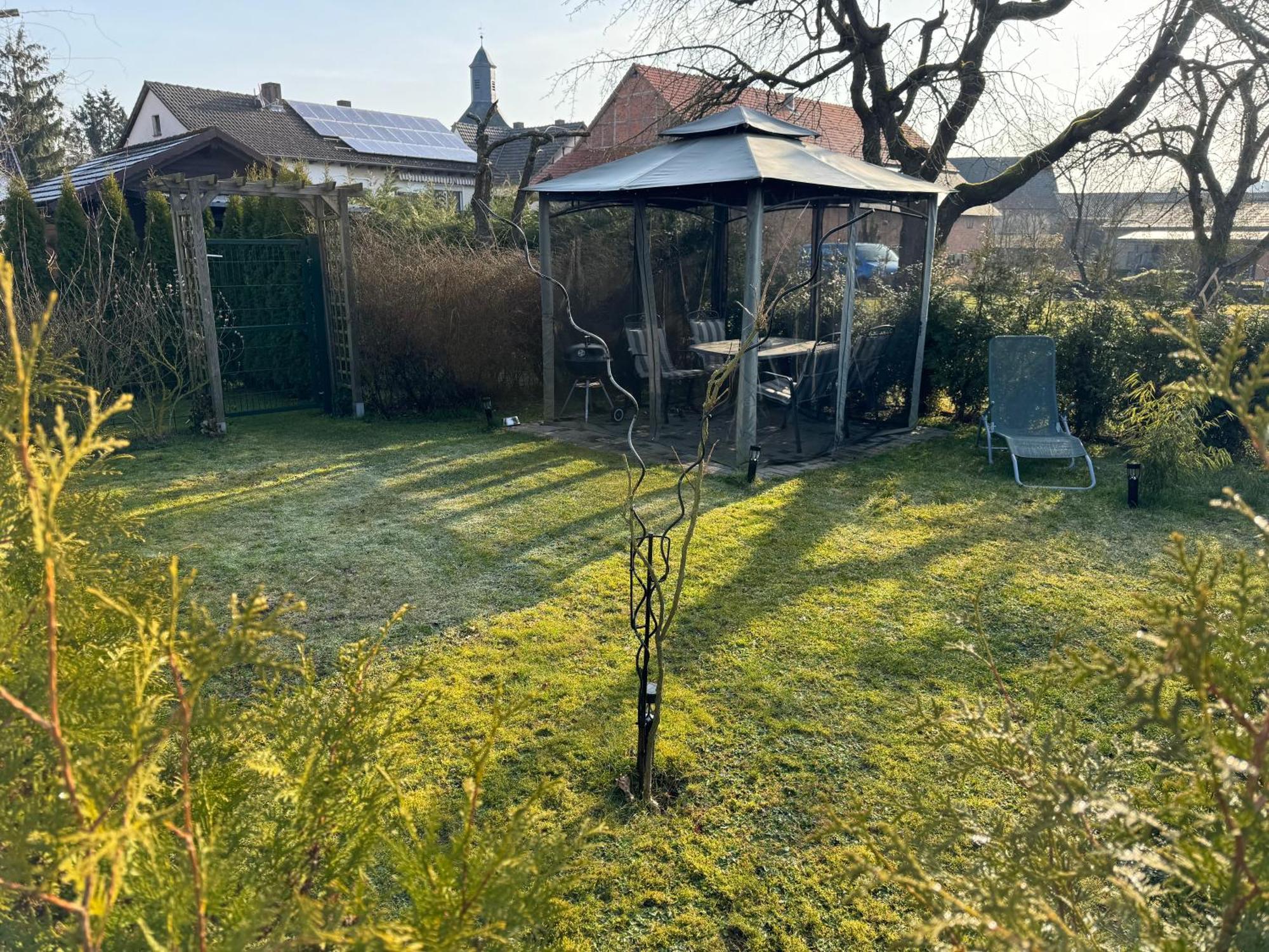 Ferienwohnung Am See Dillich - Ruhige Lage - Eigener Garten - Direkt Neben Einem Natursee Borken  Екстер'єр фото